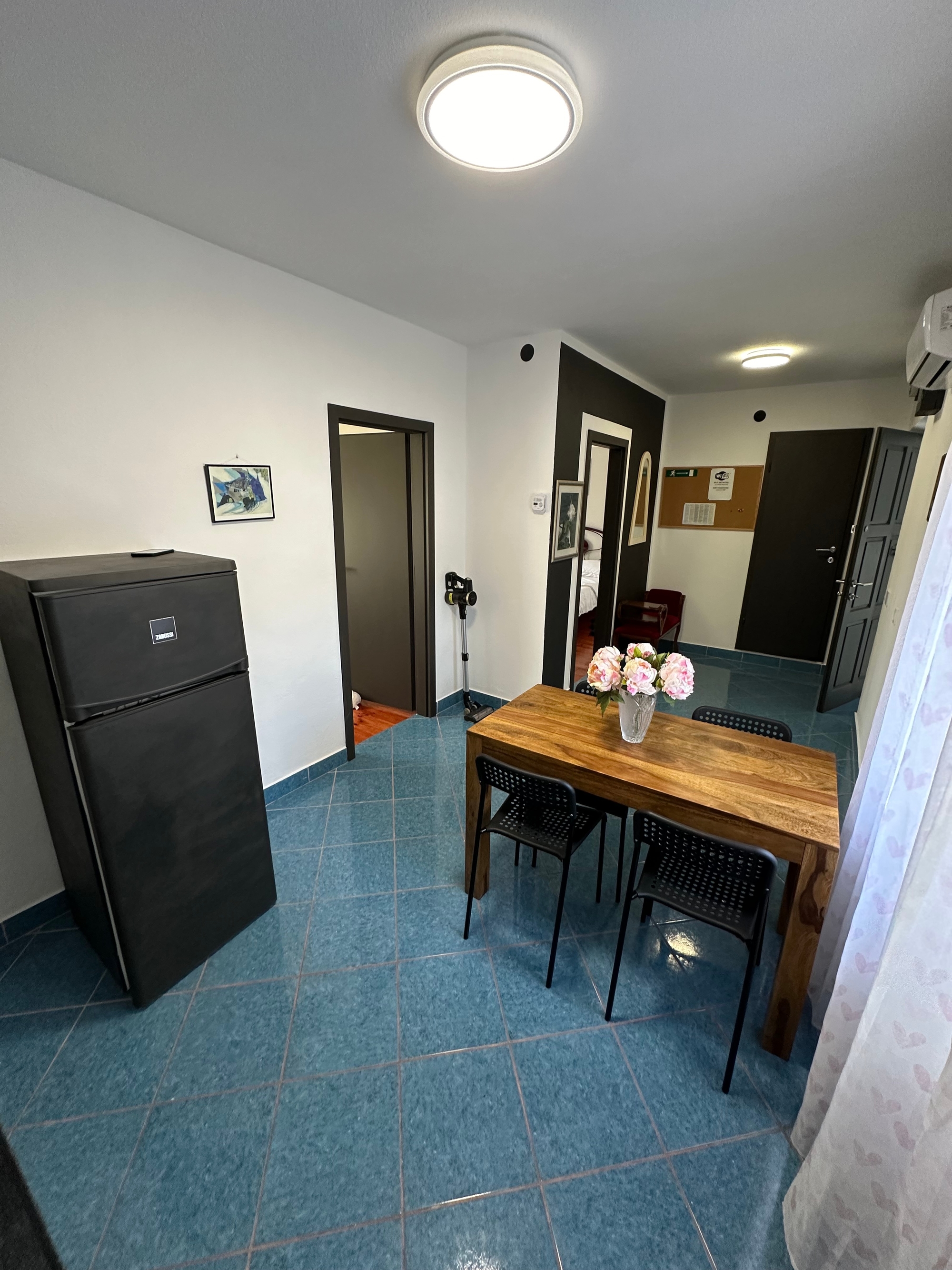 Two bedroom apartment with terrace Rukavac, Vis  A-a