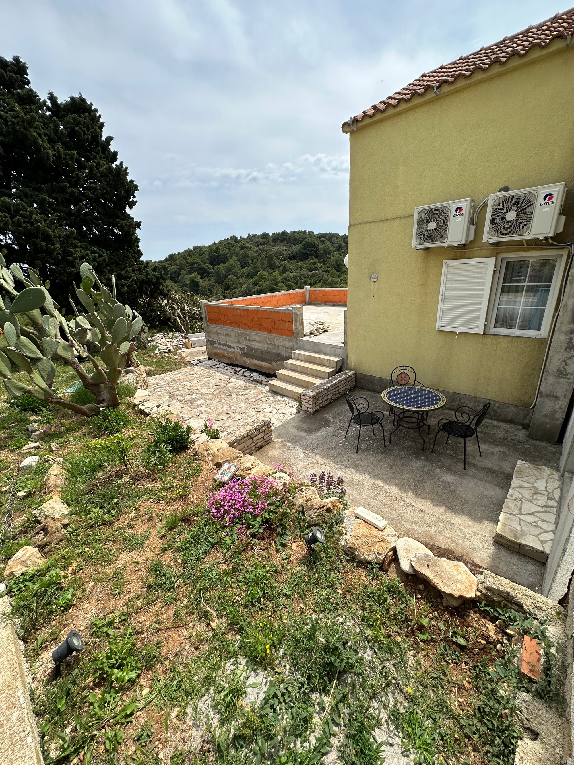 Two bedroom apartment with terrace Rukavac, Vis  A-a