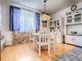 Dining room Komiža, Dining room in the apartment, air condition available, (pet friendly) and WiFi.