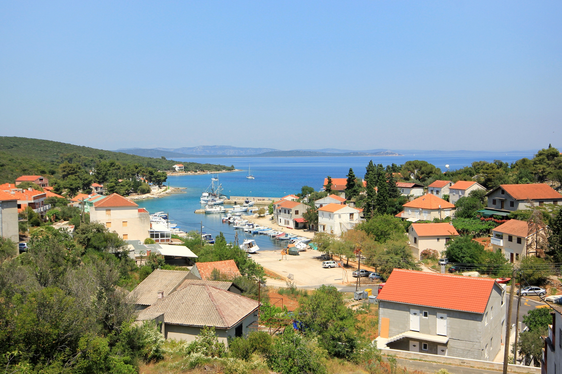 Two bedroom apartment with terrace and sea view Žman, Dugi otok  A-a