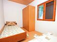 Žman, Dormitorio in the apartment, (pet friendly).