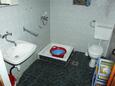 Krknata, Bathroom in the house, (pet friendly).