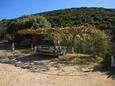 Rogačić, Vis, Parking 8887 - Maison vacances à proximité de la mer avec une plage de galets.