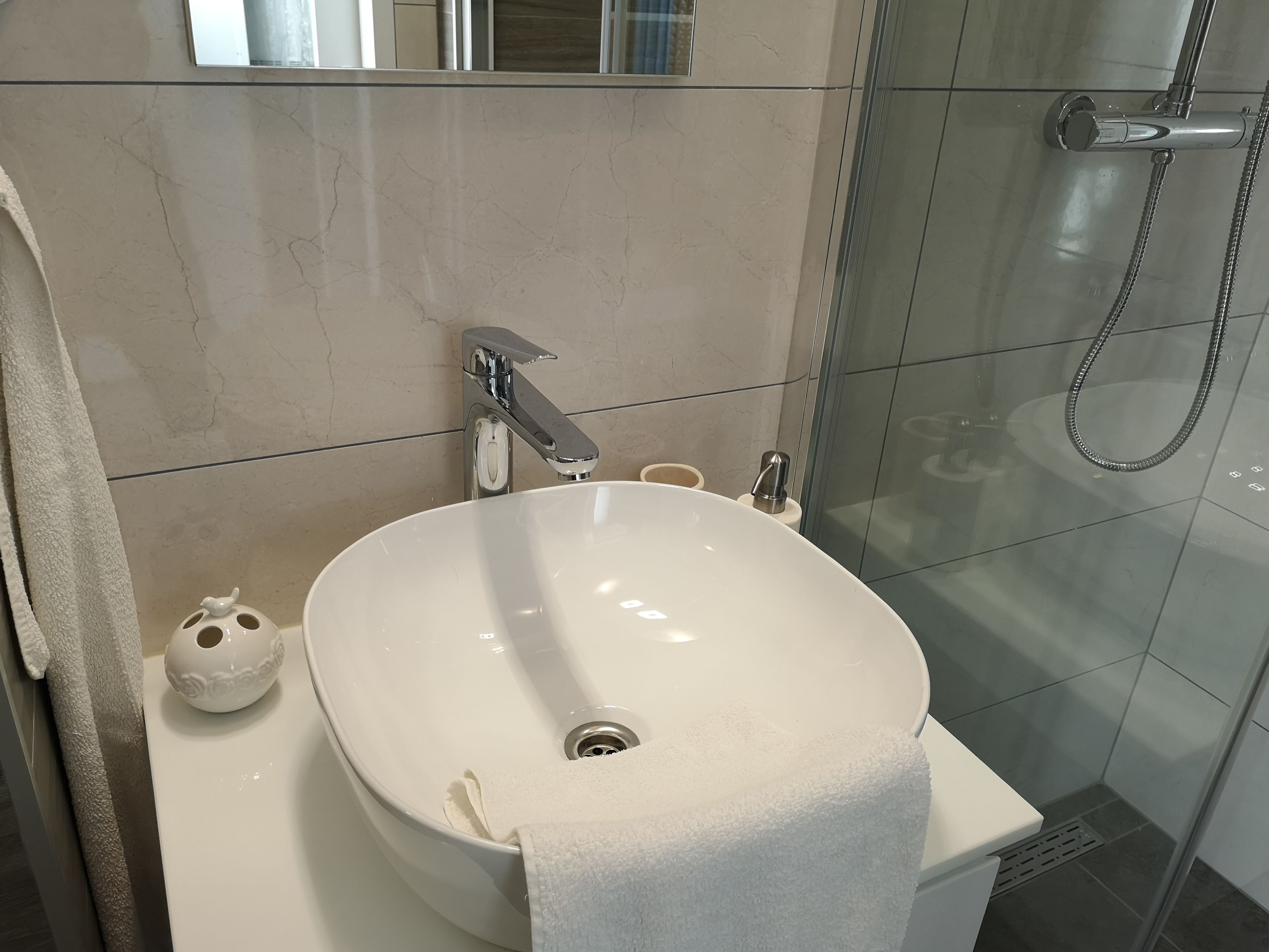 One bedroom apartment with terrace and sea view Rukavac, Vis  A-a
