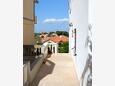 Sali, Dugi otok, Courtyard 890 - Apartments near sea with pebble beach.