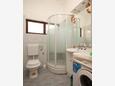 Bathroom 1 Milna, Bathroom 1 in the house, (pet friendly) and WiFi.