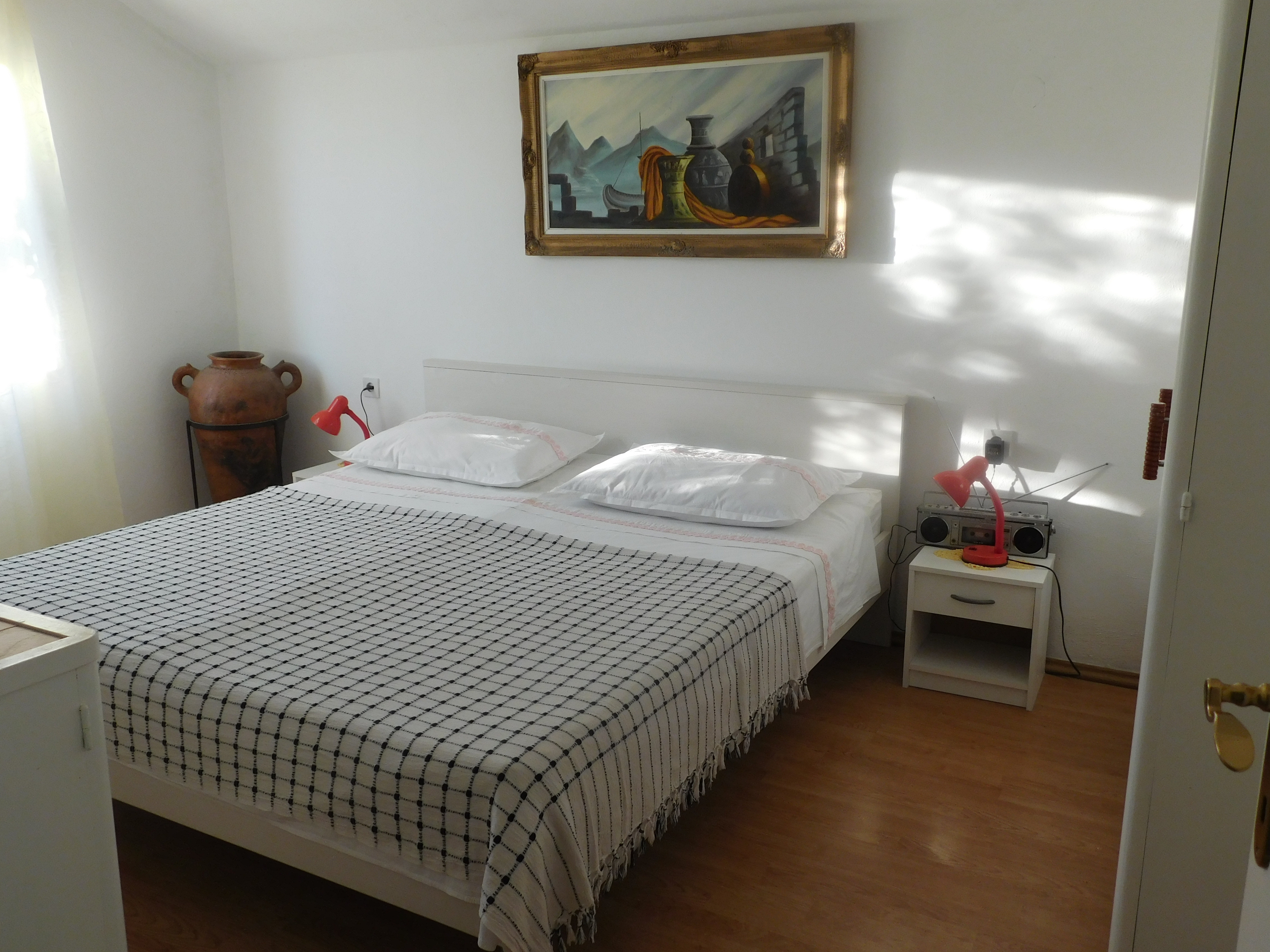Three bedroom house near beach Milna, Vis  K