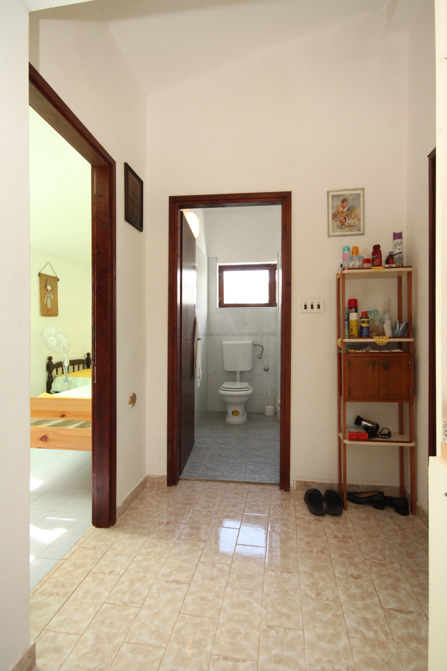 Three bedroom house near beach Milna, Vis  K