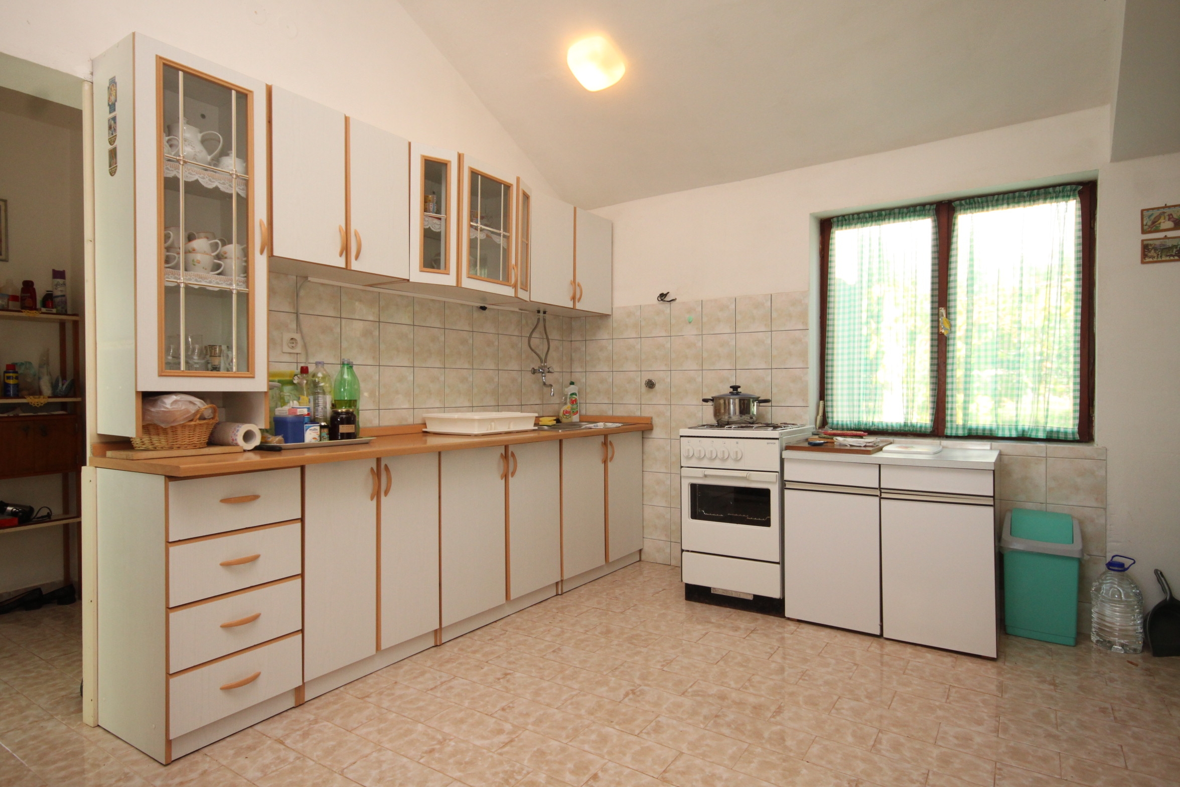 Three bedroom house near beach Milna, Vis  K