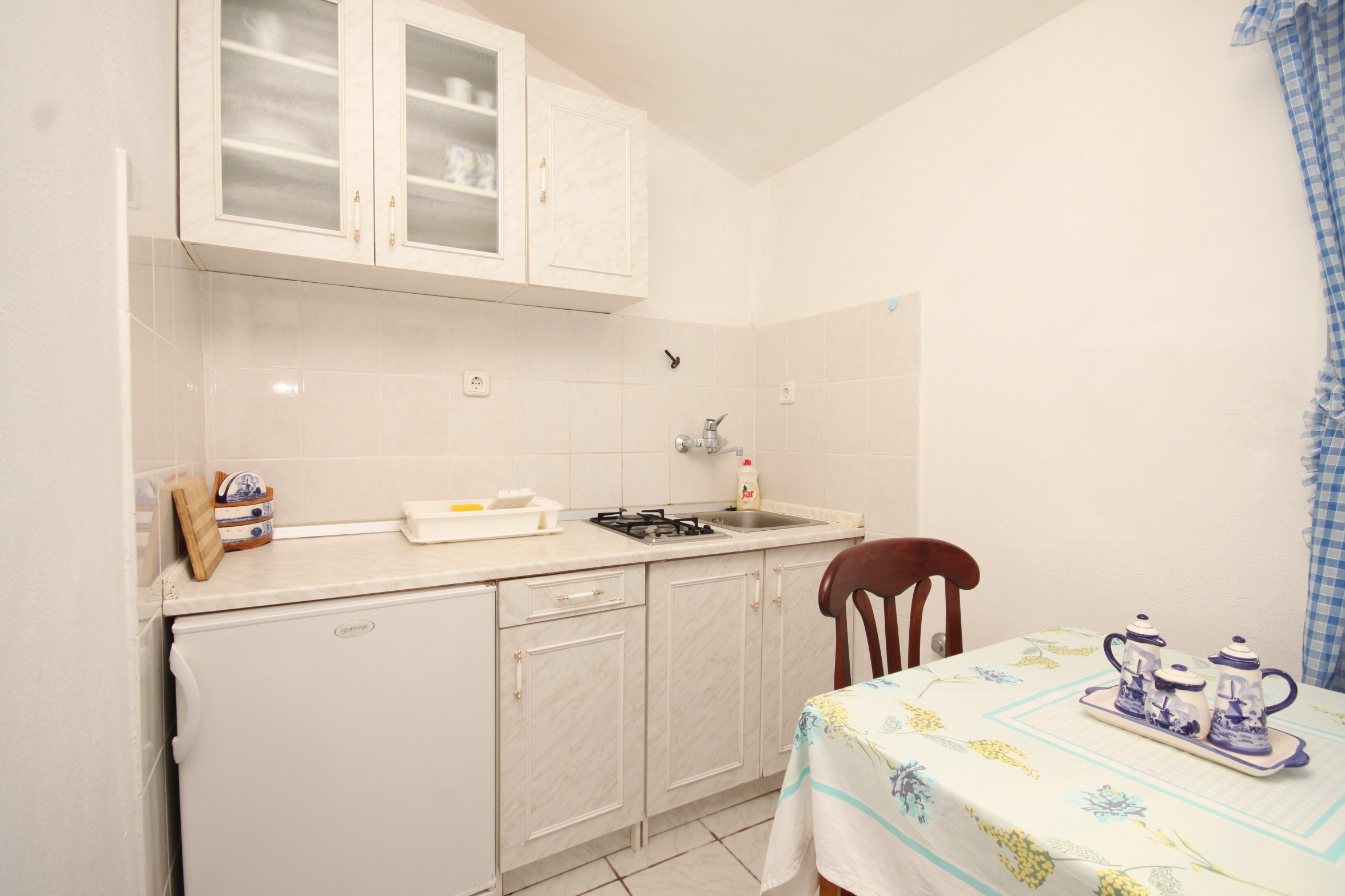 Three bedroom house near beach Milna, Vis  K