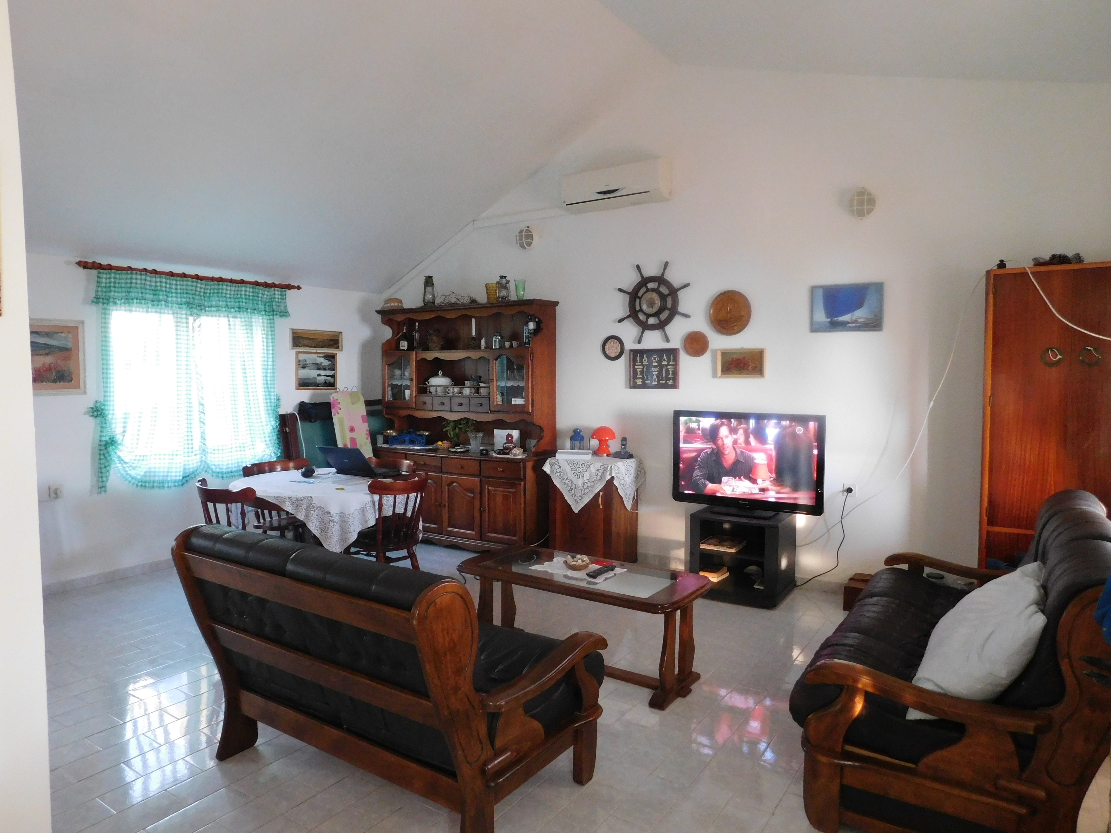 Three bedroom house near beach Milna, Vis  K
