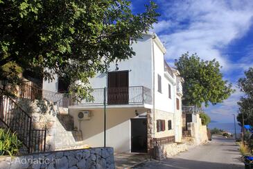 Zavala, Hvar, Hébergement 8912 - Appartement avec une plage de galets.