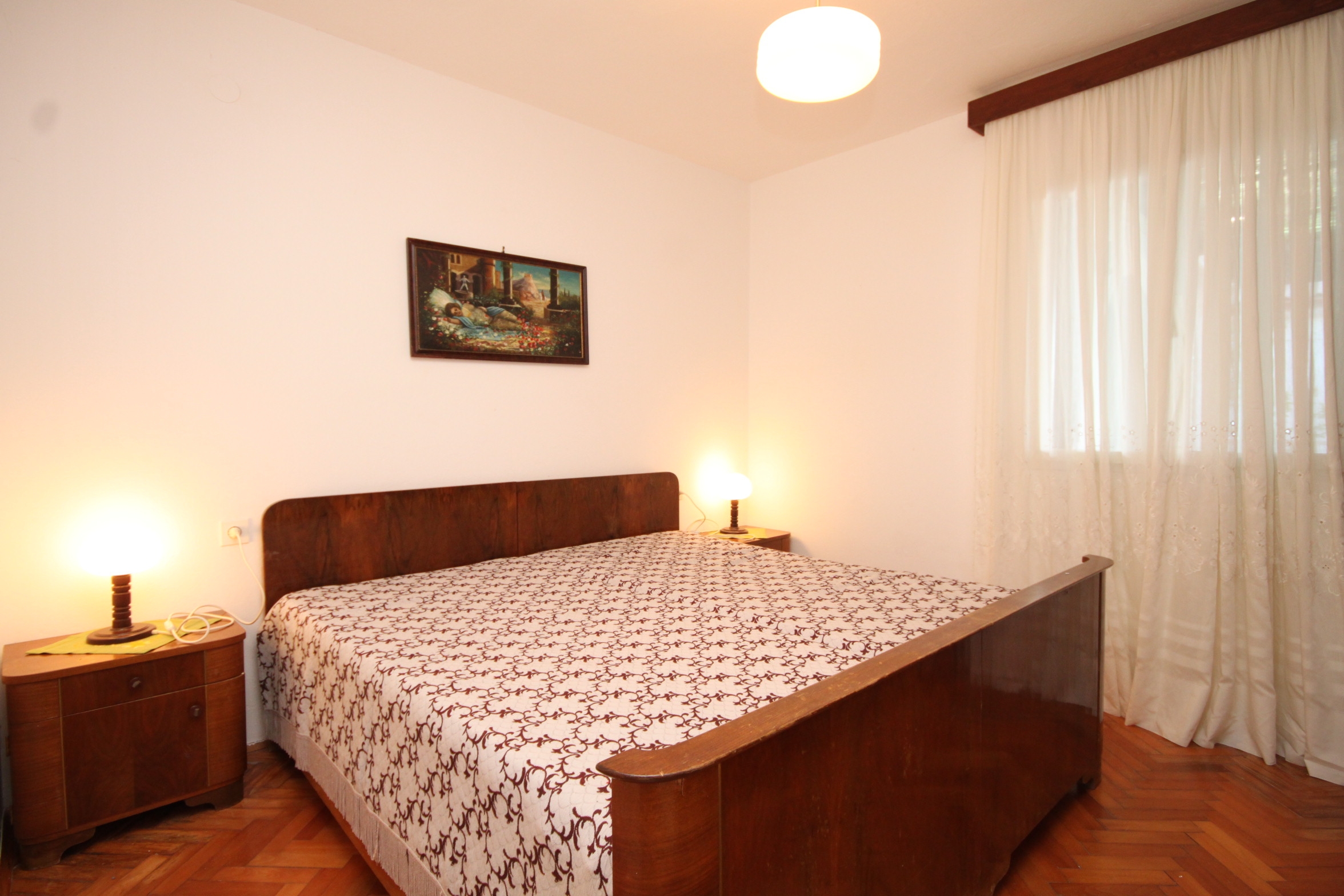 Three bedroom apartment near beach Milna, Vis  A-a