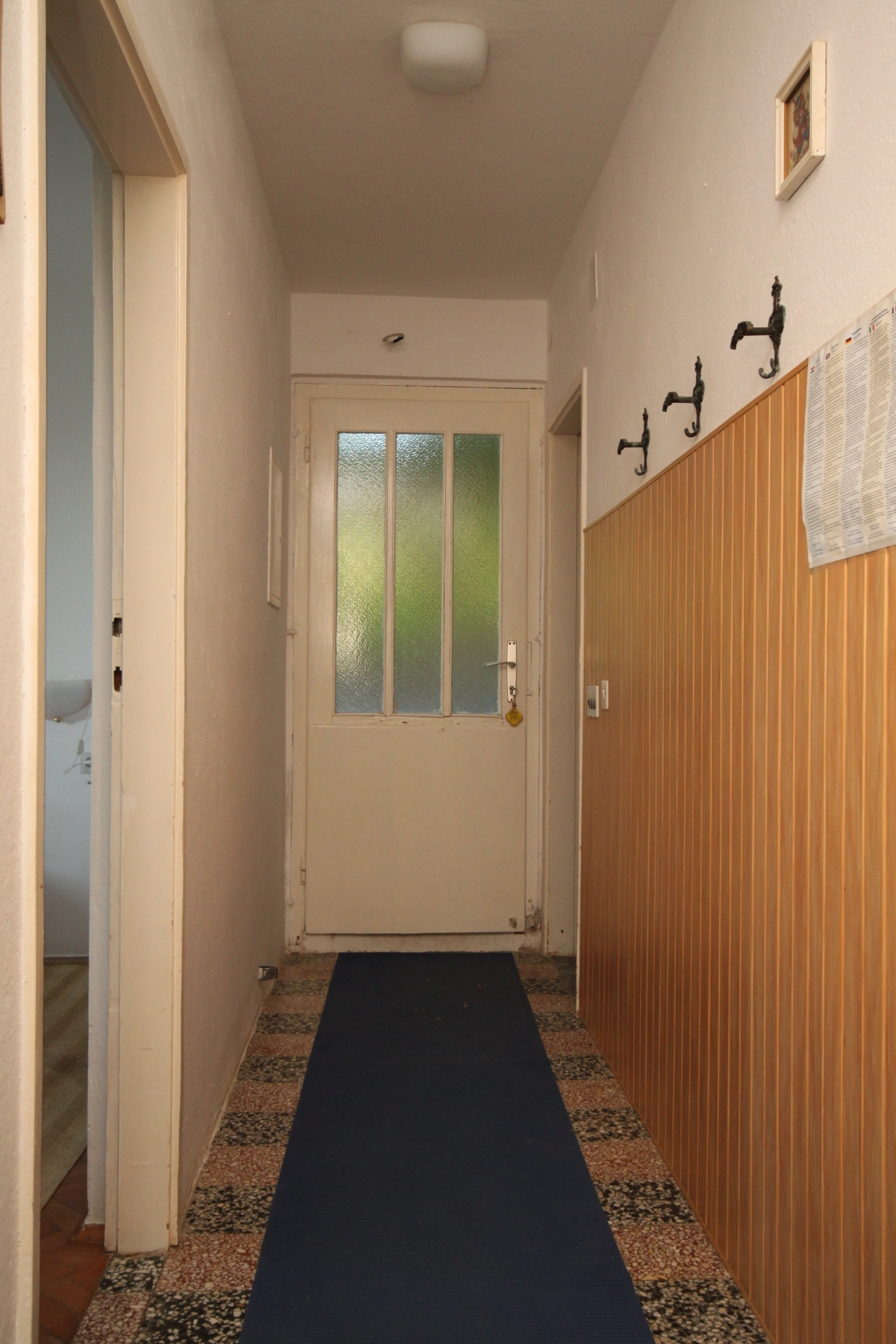 Three bedroom apartment near beach Milna, Vis  A-a