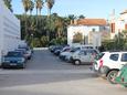 Parking lot Vis, Vis, Parking lot 8921 - Apartments near sea with pebble beach.