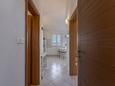 Hallway Milna, Hallway in the apartment, (pet friendly).