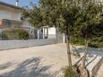 Parking lot Milna, Vis, Parking lot 8946 - Apartments by the sea.