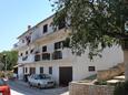 Sali, Dugi otok, Property 895 - Apartments near sea with pebble beach.