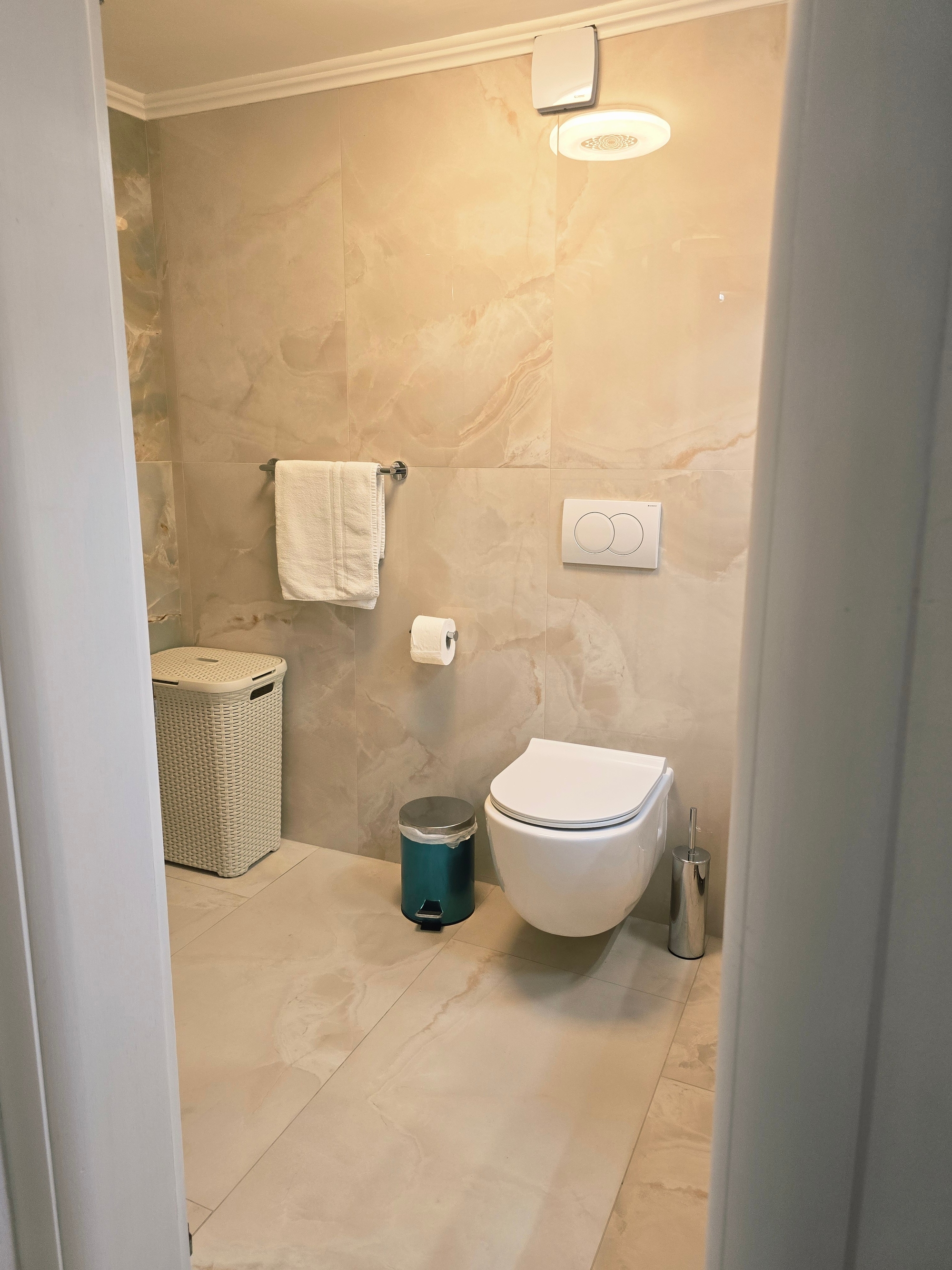 Three bedroom apartment with terrace and sea view Dubrovnik  A-a