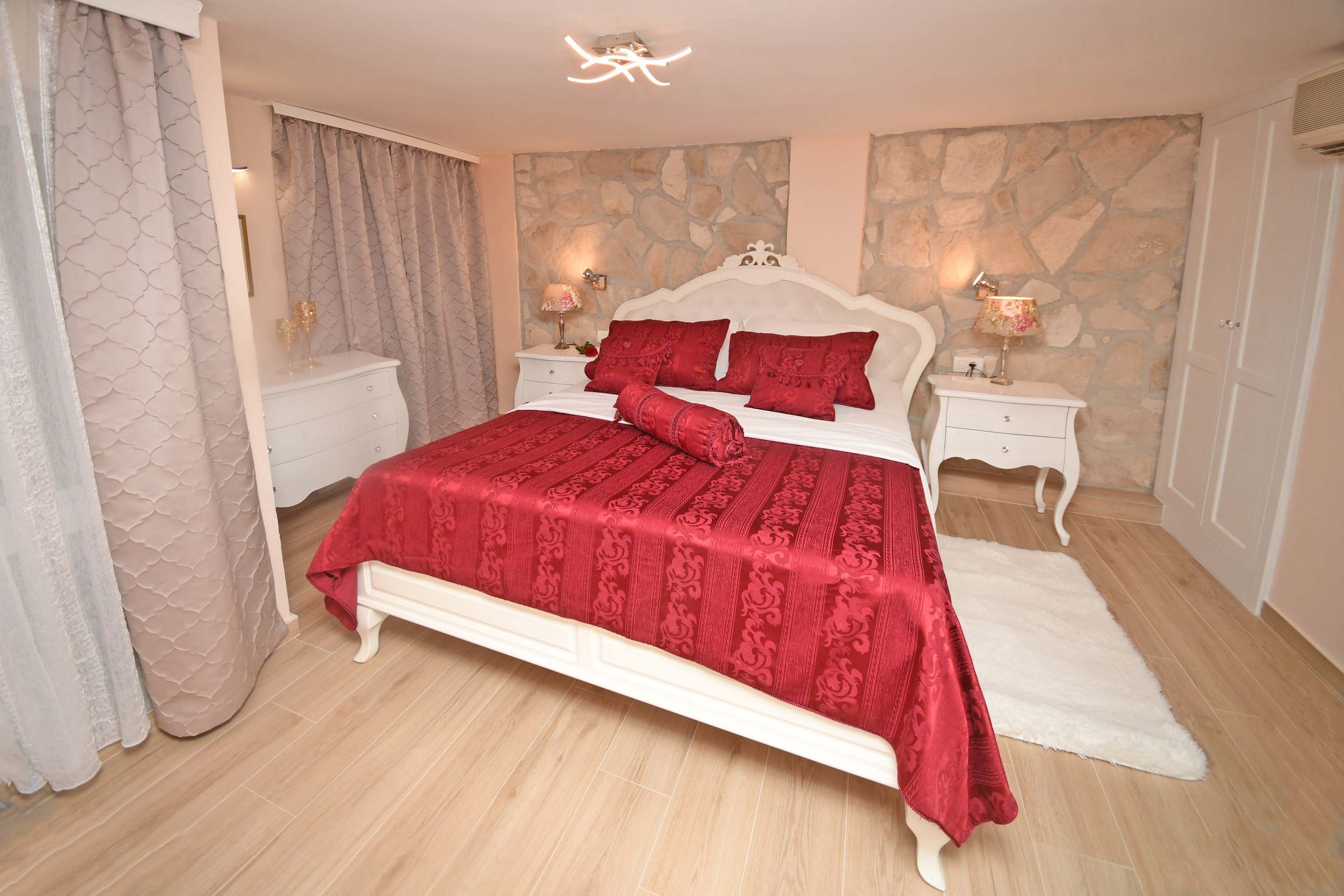 Three bedroom apartment with terrace and sea view Dubrovnik  A-a