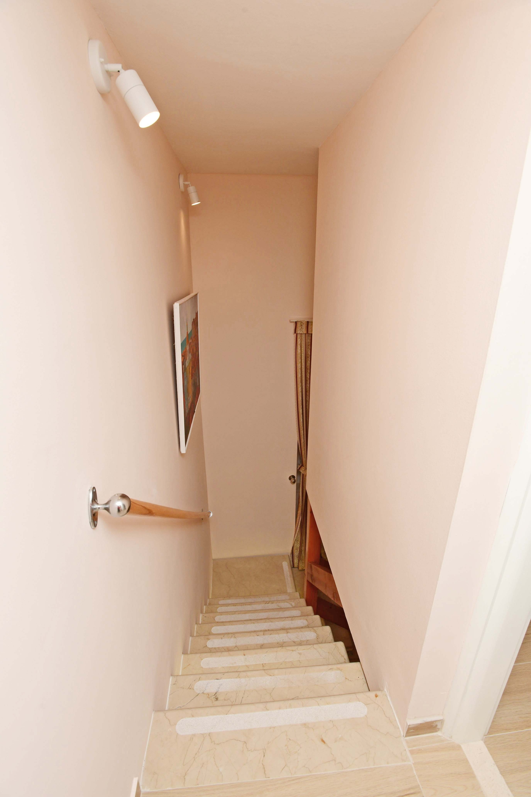 Three bedroom apartment with terrace and sea view Dubrovnik  A-a