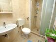 Cavtat, Bathroom in the studio-apartment, WiFi.