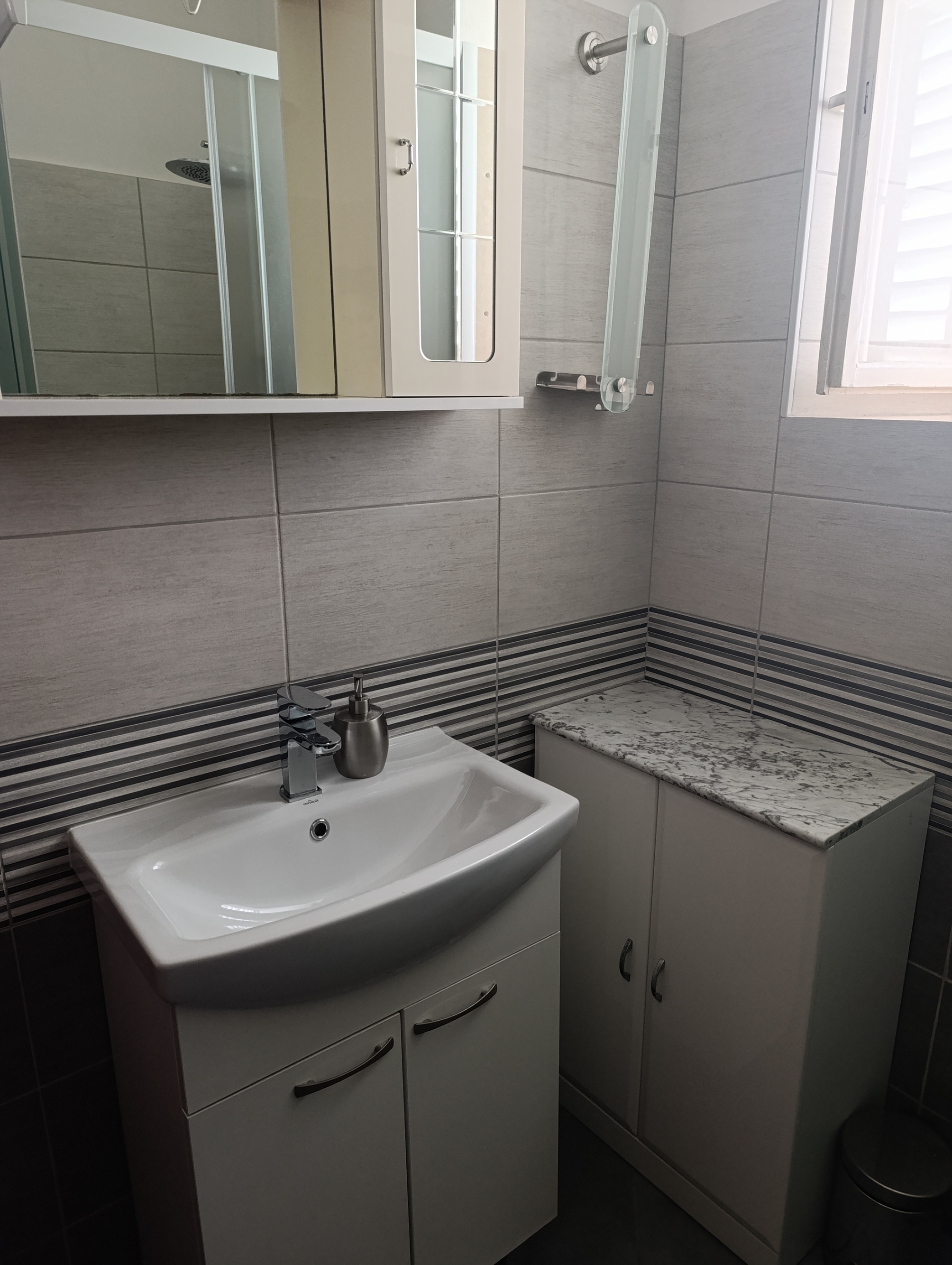 Two bedroom apartment near beach Zaton Mali, Dubrovnik  A-a