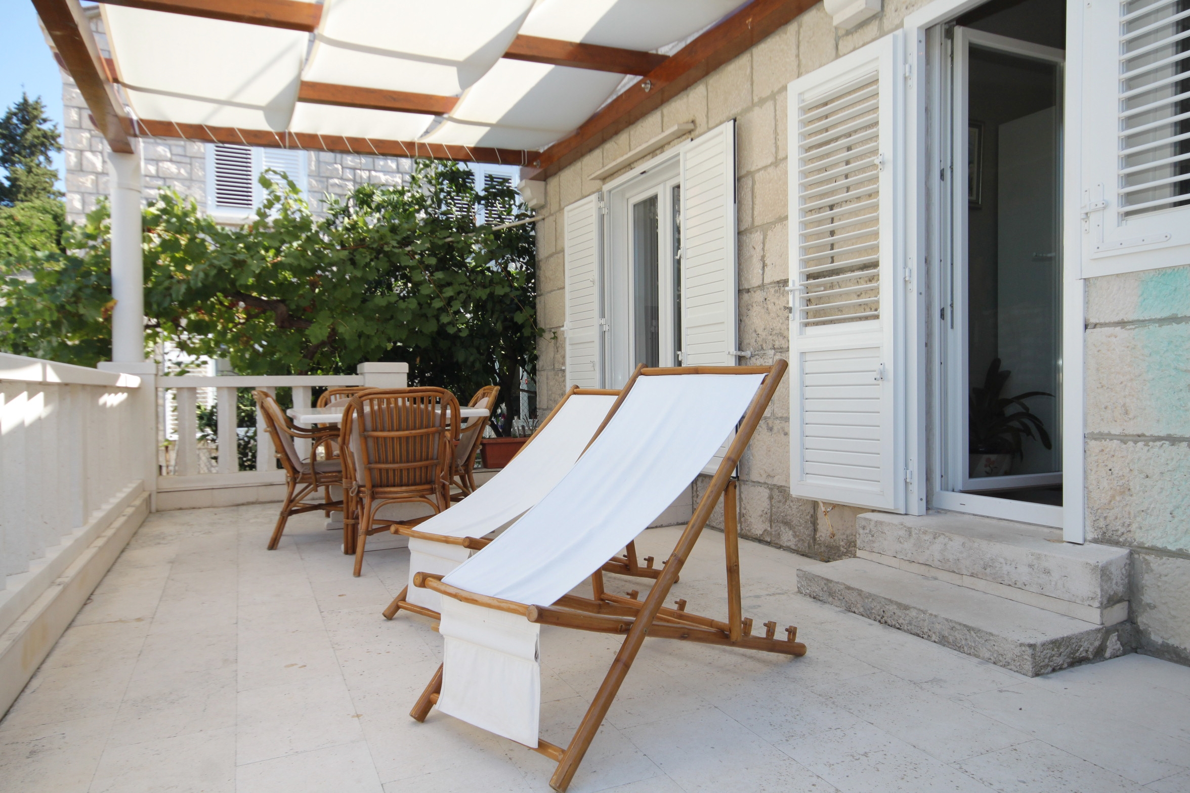 One bedroom apartment near beach Korčula  A-a