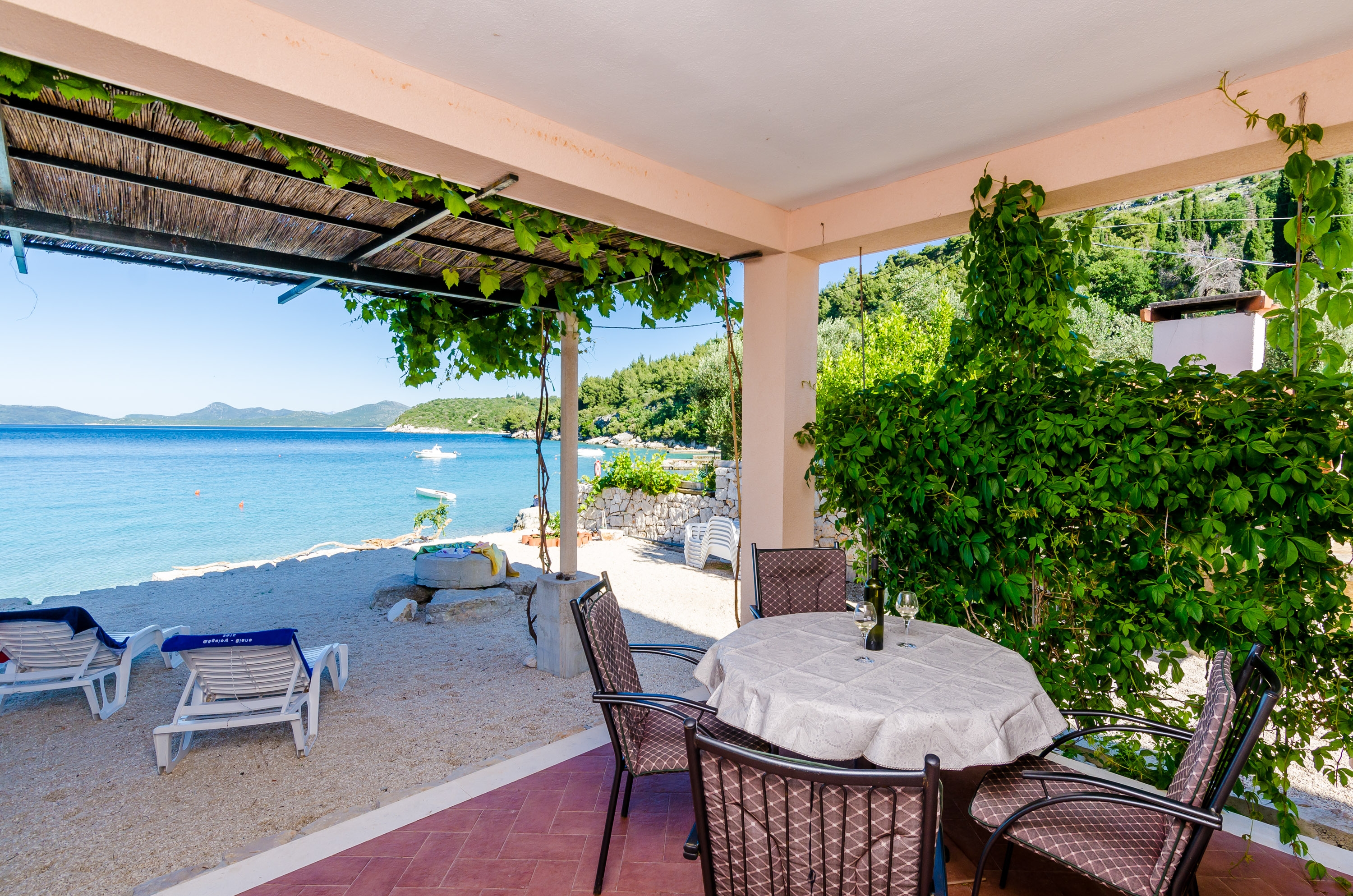 One bedroom apartment near beach Slađenovići (Dubrovnik) (A-9012-a) One bedroom apartment near beach Slađenovići (Dubrovnik) (A-9012-a)