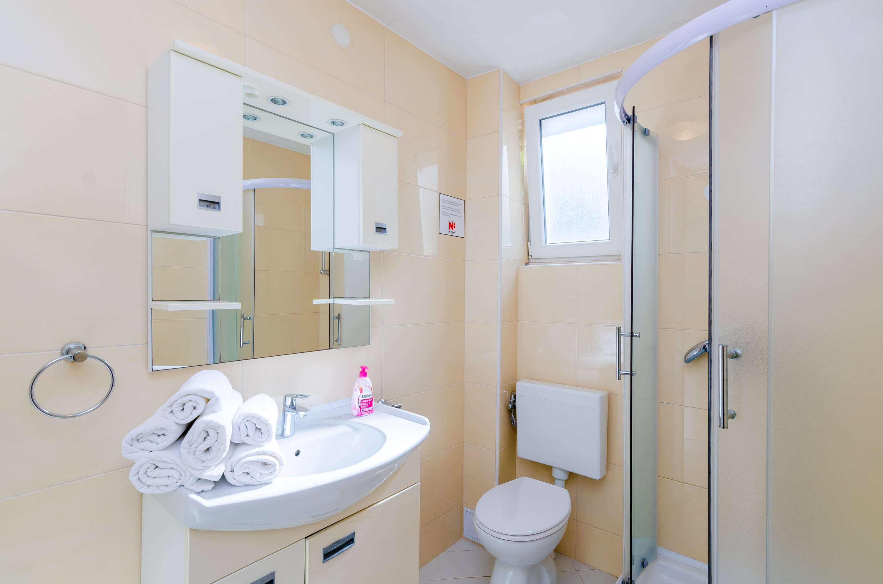 One bedroom apartment near beach Slađenovići, Dubrovnik  A-b