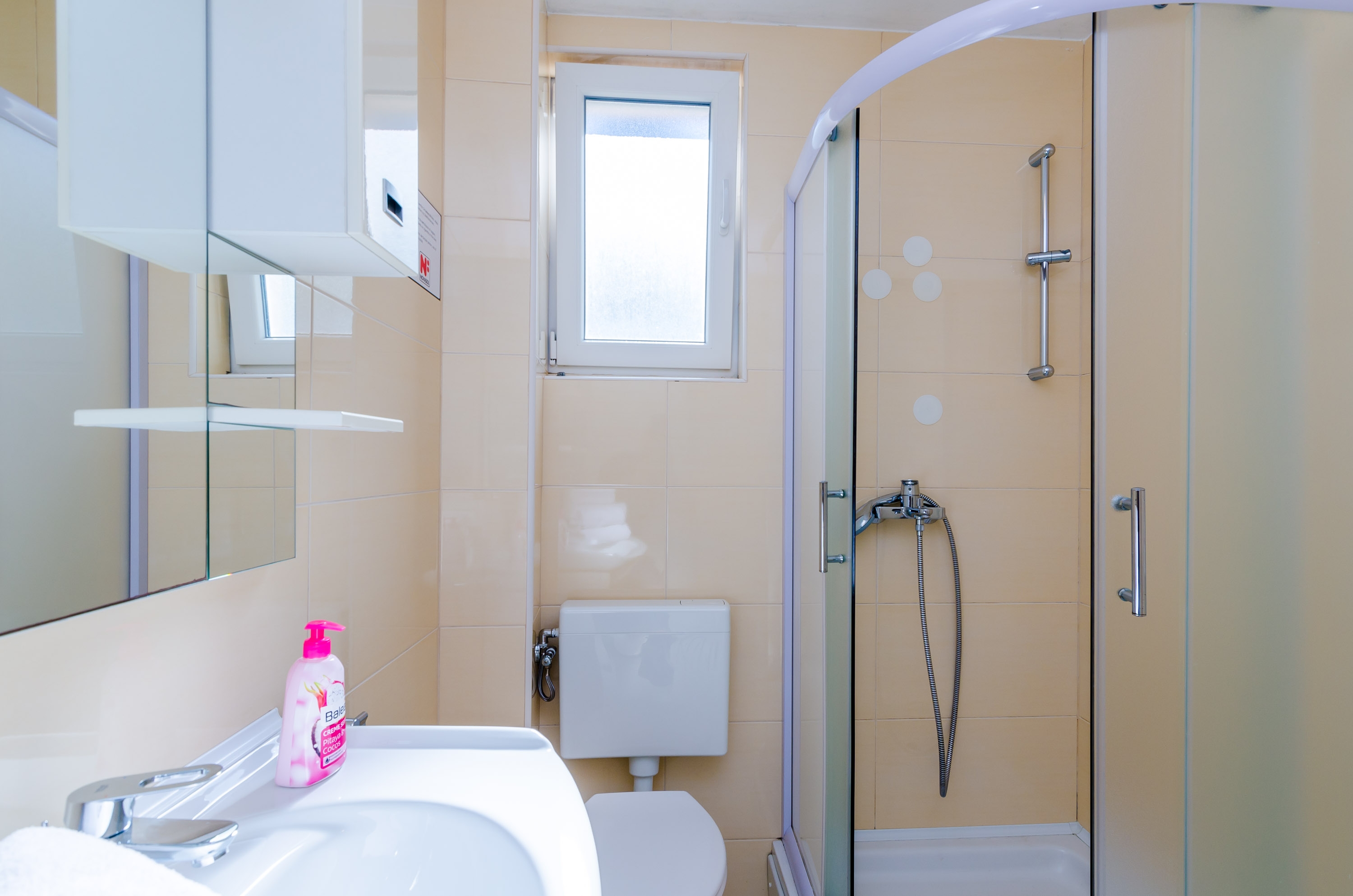 One bedroom apartment near beach Slađenovići, Dubrovnik  A-b