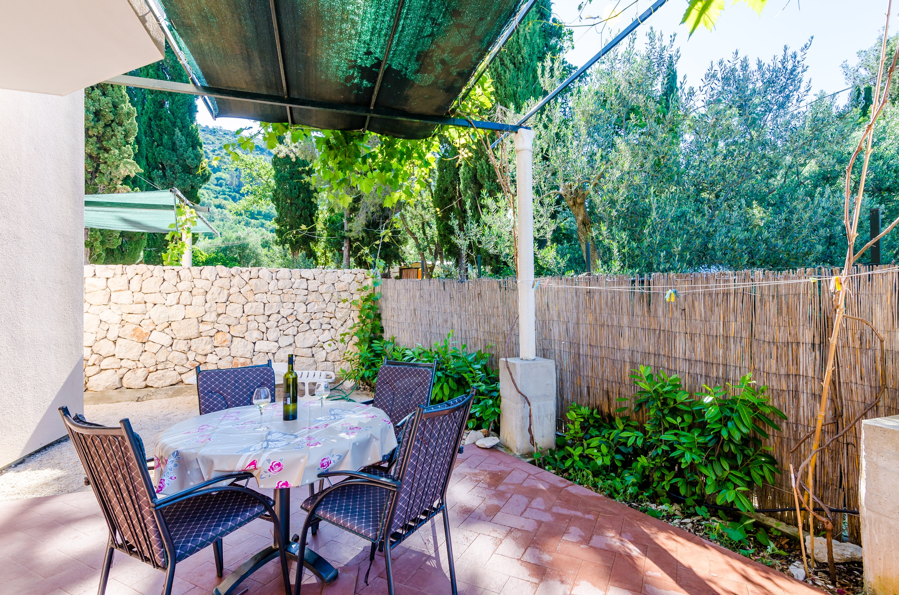 One bedroom apartment near beach Slađenovići, Dubrovnik  A-b