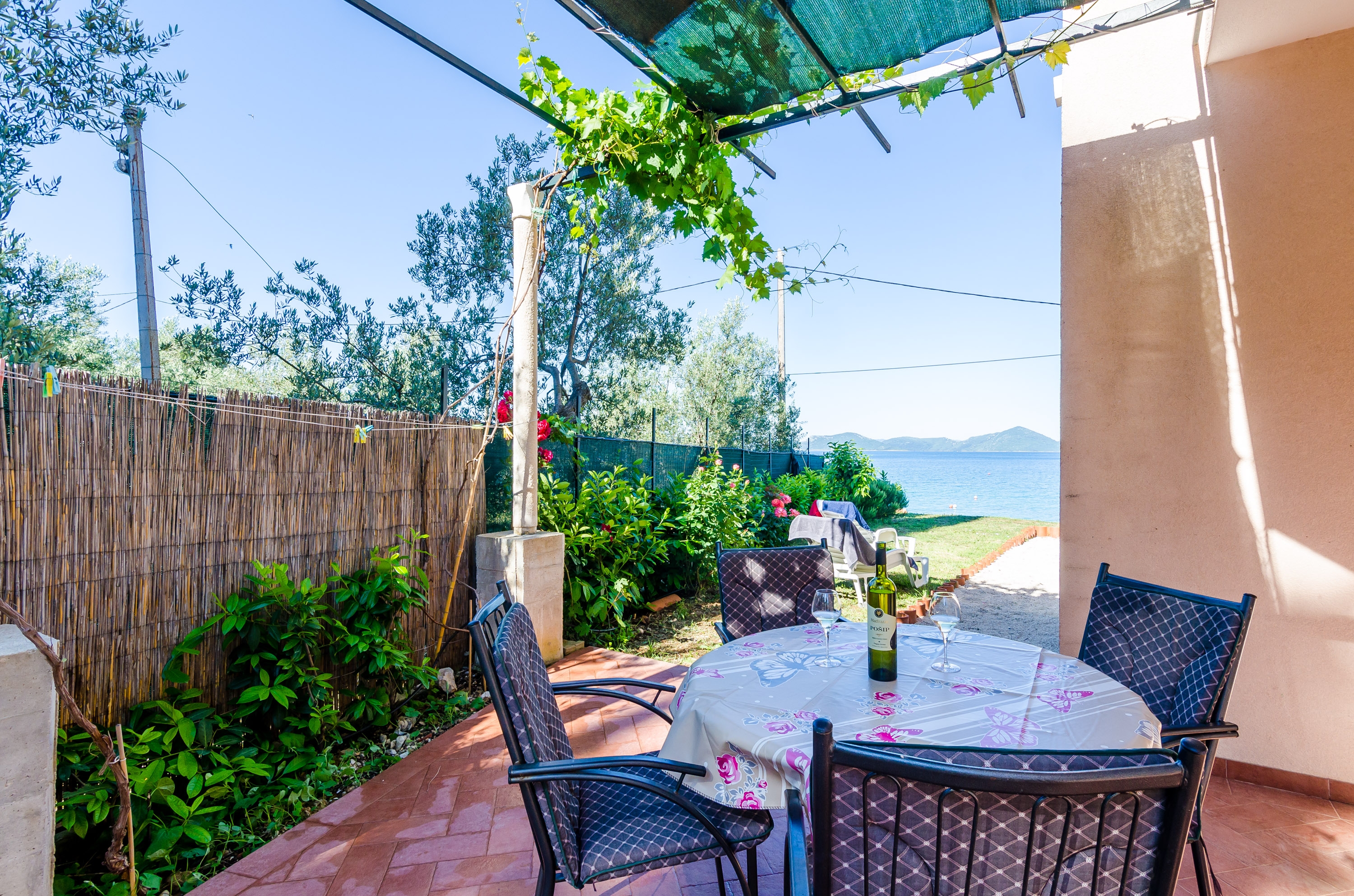 One bedroom apartment near beach Slađenovići, Dubrovnik  A-b