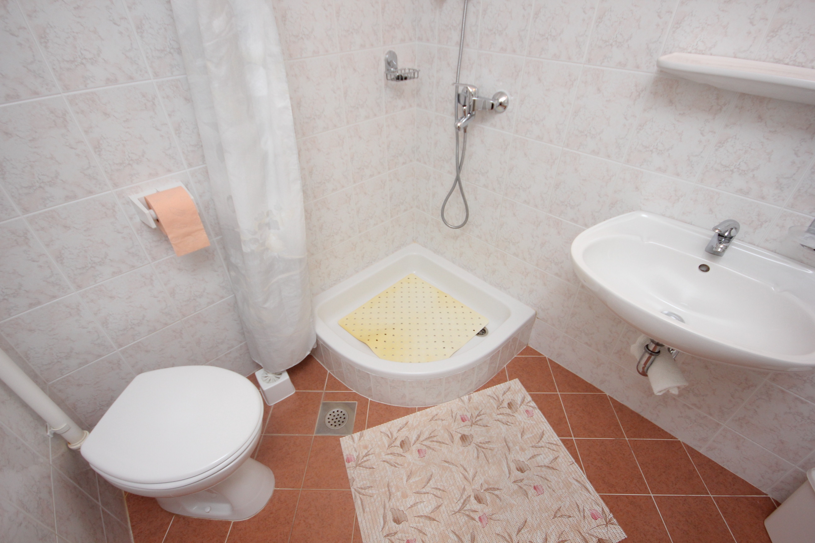 Three bedroom apartment with terrace Trsteno, Dubrovnik  A-a
