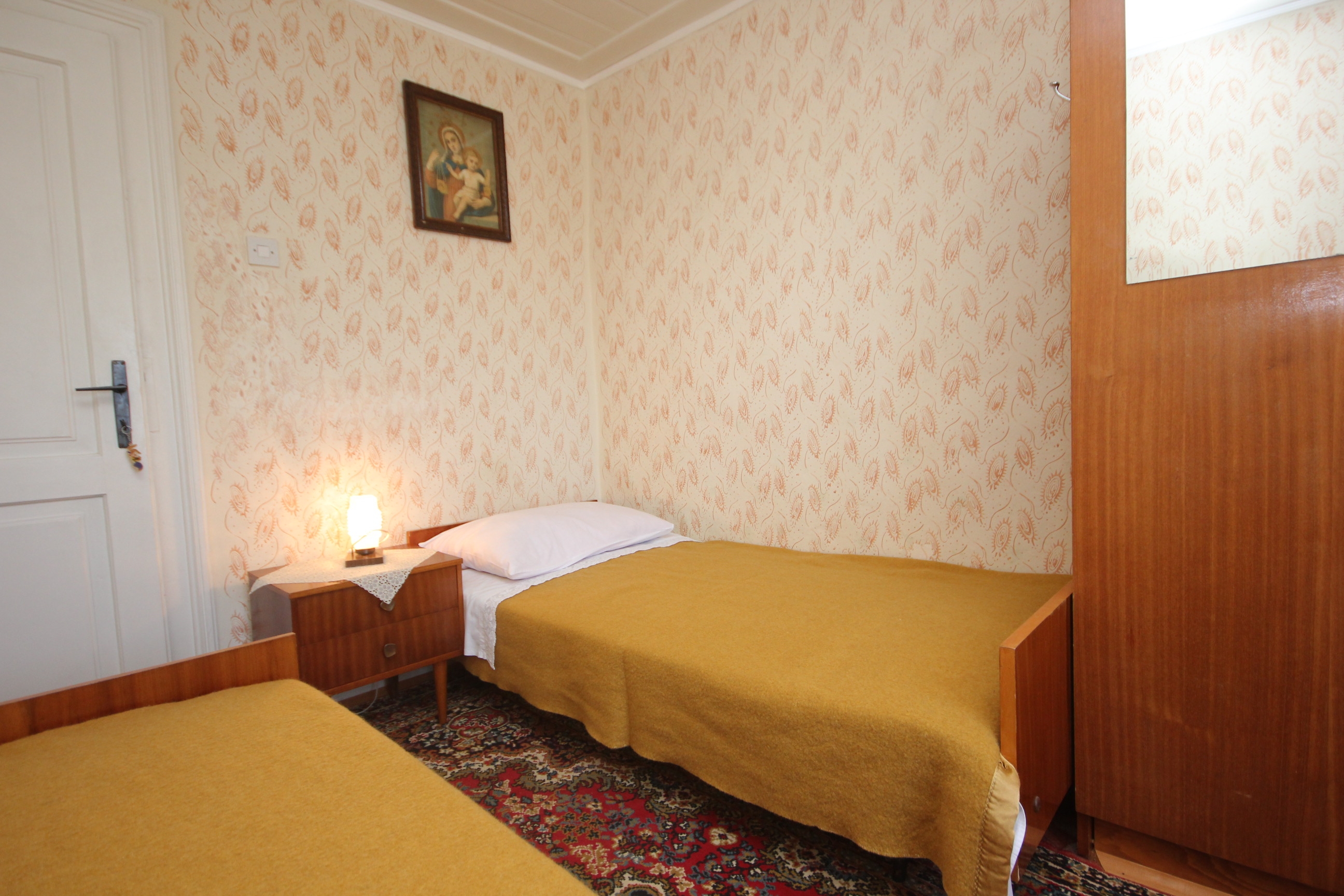 Three bedroom apartment with terrace Trsteno, Dubrovnik  A-a