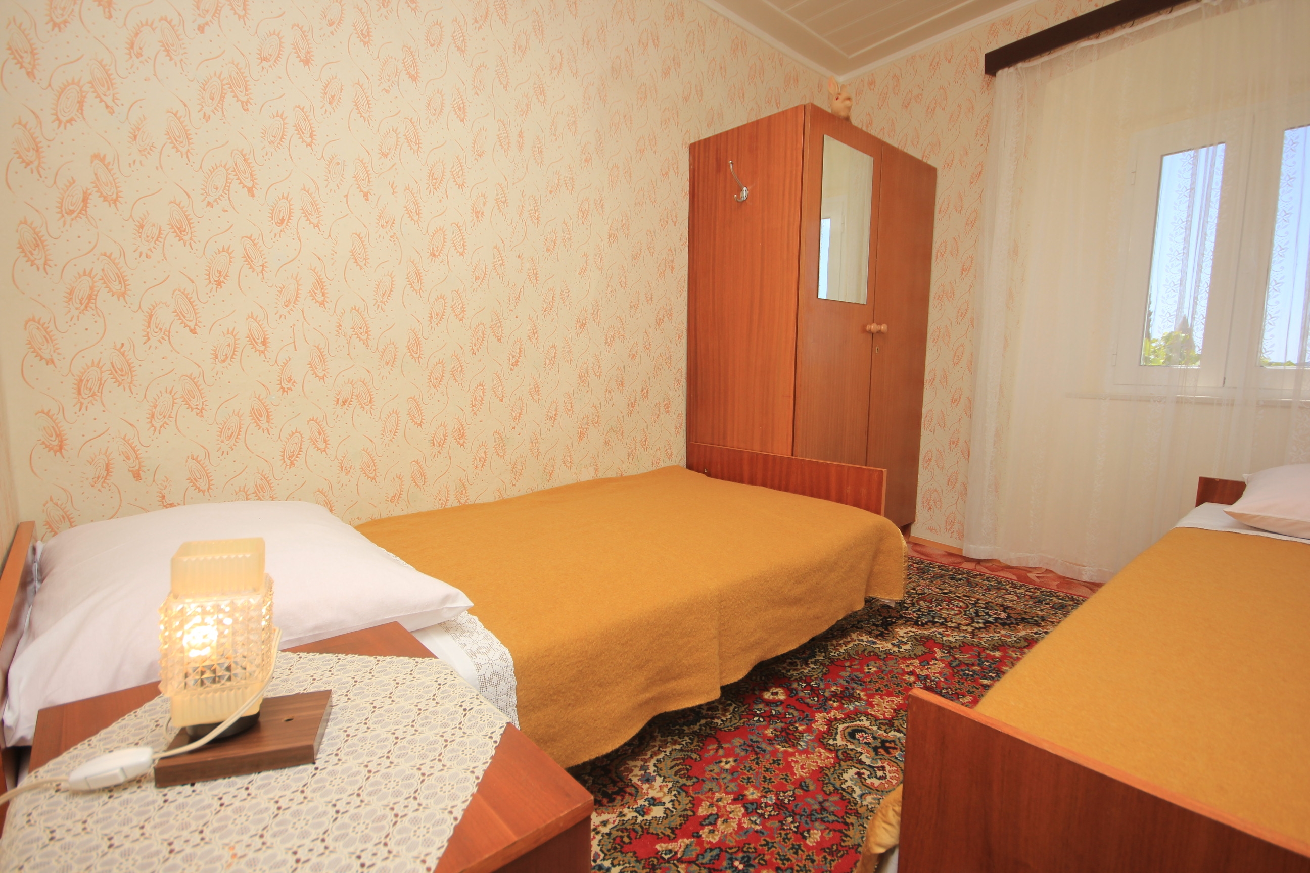 Three bedroom apartment with terrace Trsteno, Dubrovnik  A-a