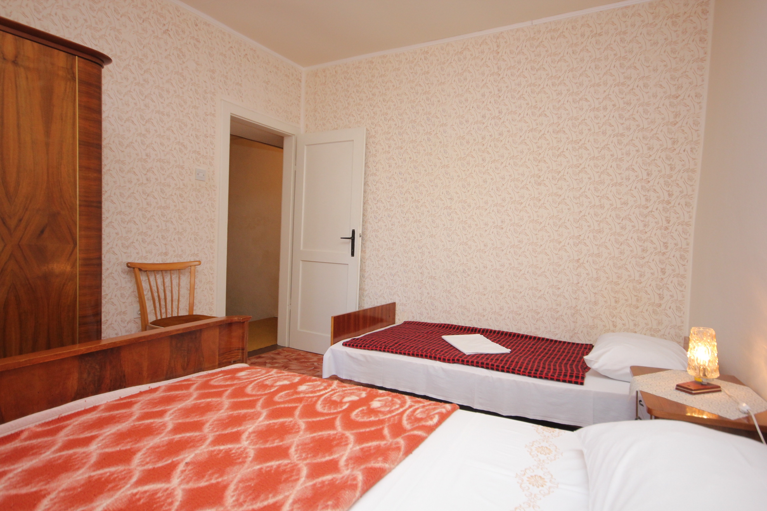 Three bedroom apartment with terrace Trsteno, Dubrovnik  A-a