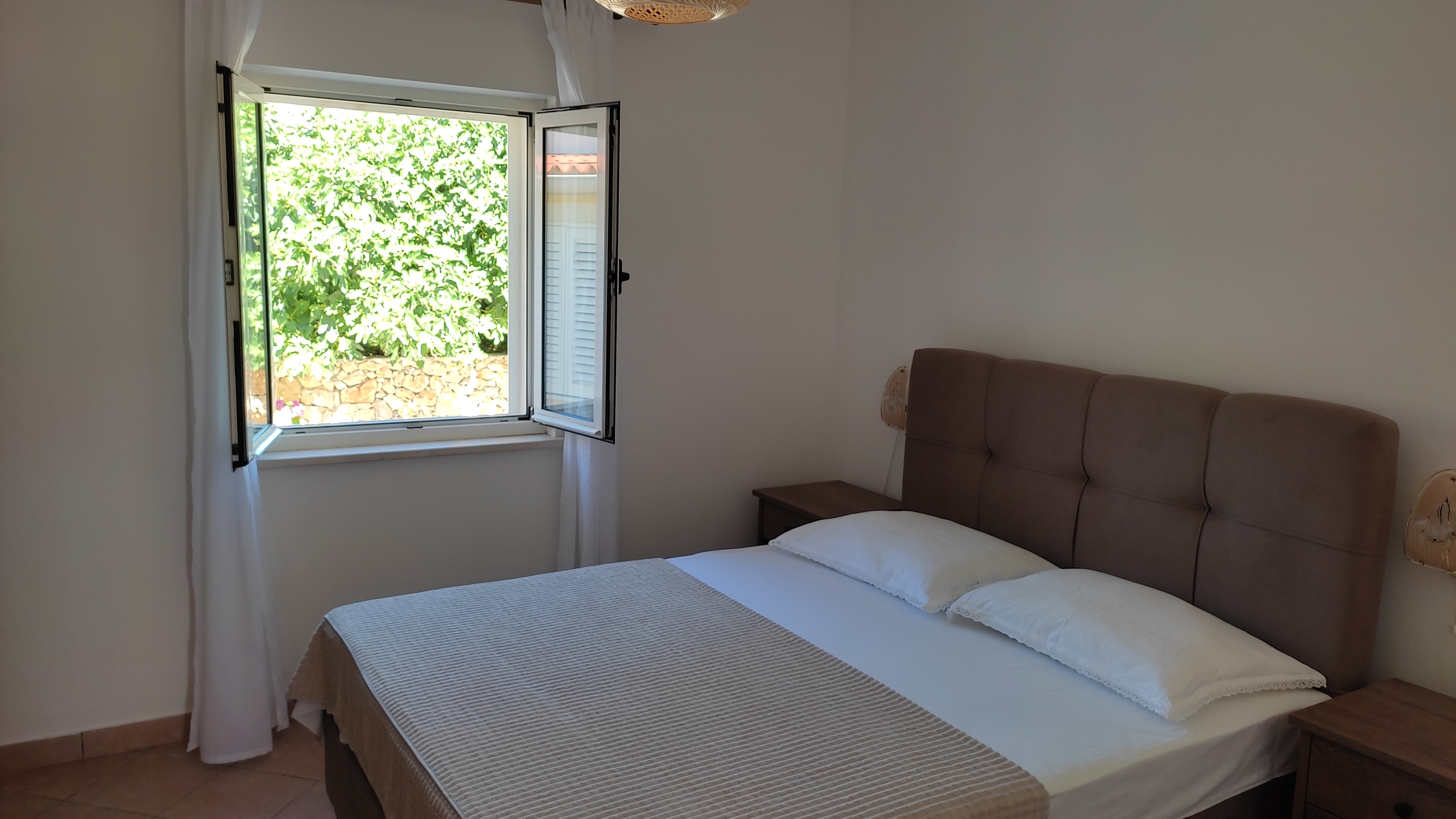 One bedroom apartment near beach Kustići, Pag  A-a