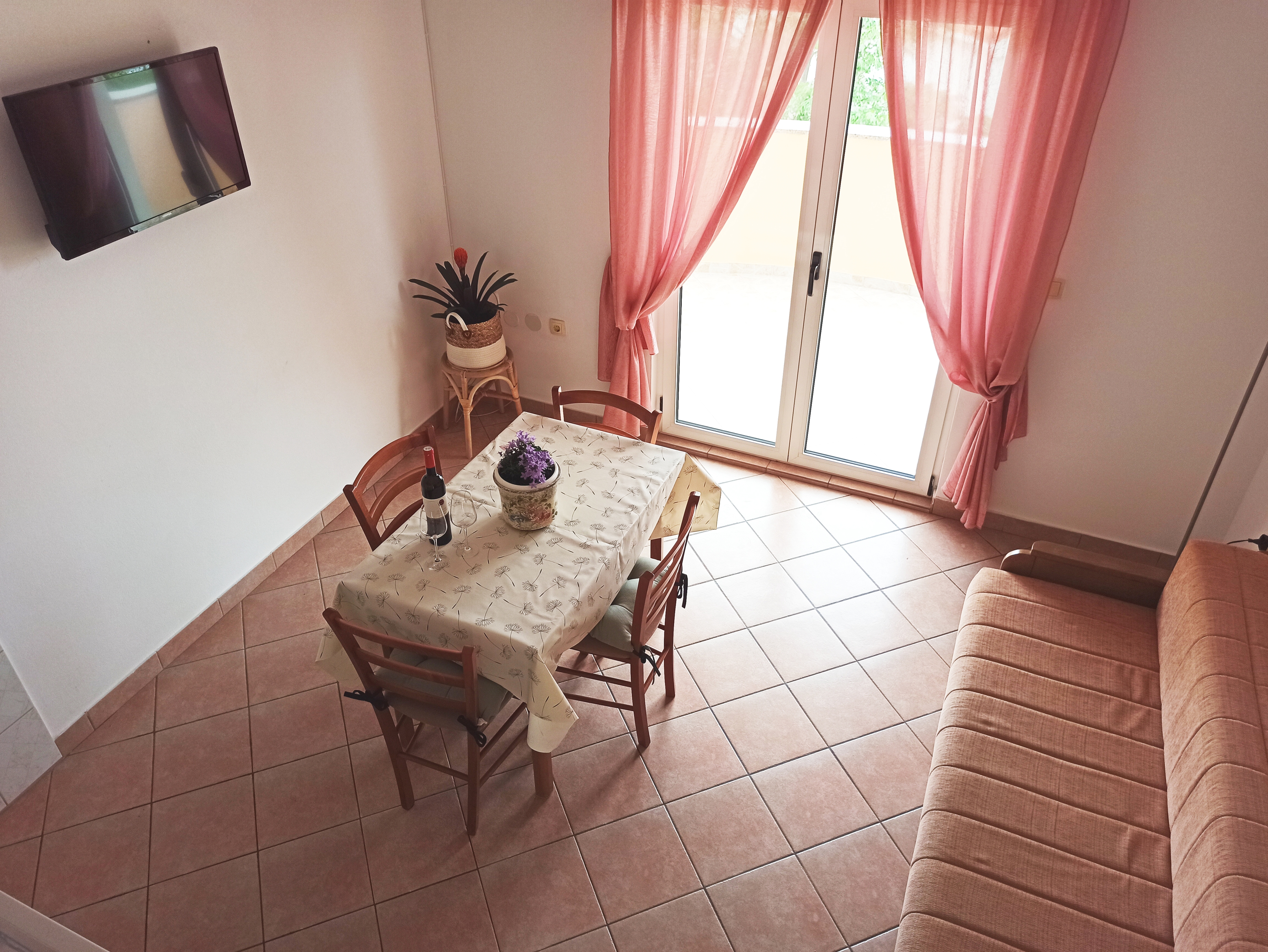 One bedroom apartment near beach Kustići, Pag  A-a