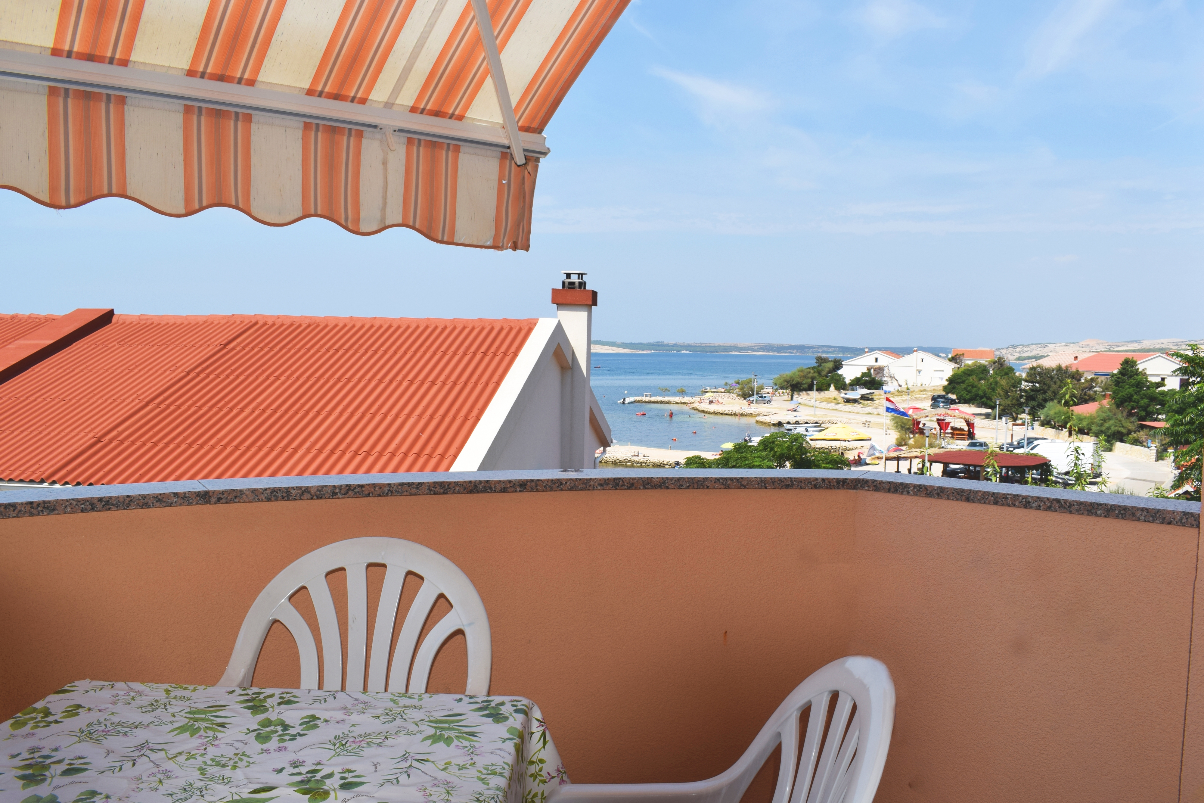 One bedroom apartment near beach Kustići, Pag  A-a