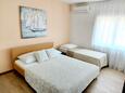 Marina, Dormitorio in the apartment, air condition available y WiFi.