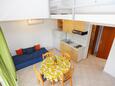 Marina, Jídelna v ubytování typu apartment, s klimatizací a WiFi.