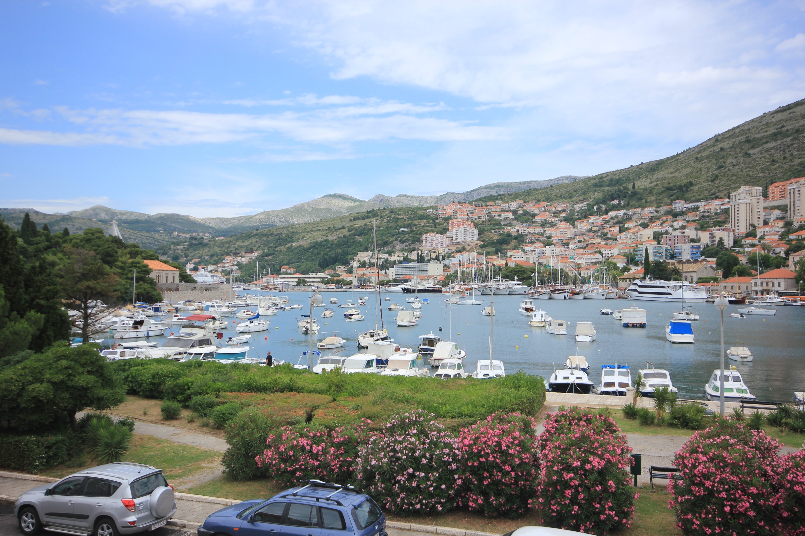 Two bedroom apartment with balcony and sea view Dubrovnik  A-a