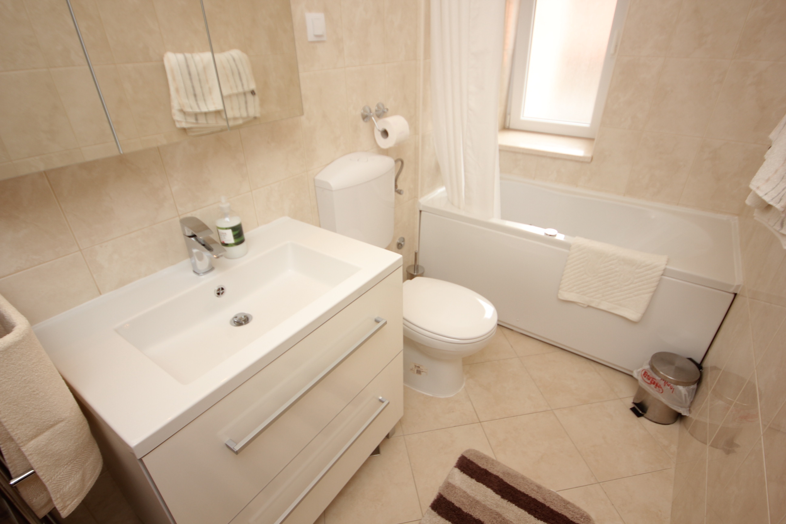 Two bedroom apartment with balcony and sea view Dubrovnik  A-a