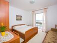 Ložnice 1 Brsečine, Ložnice 1 v ubytování typu apartment, s klimatizací, domácí mazlíčci povoleni a WiFi.