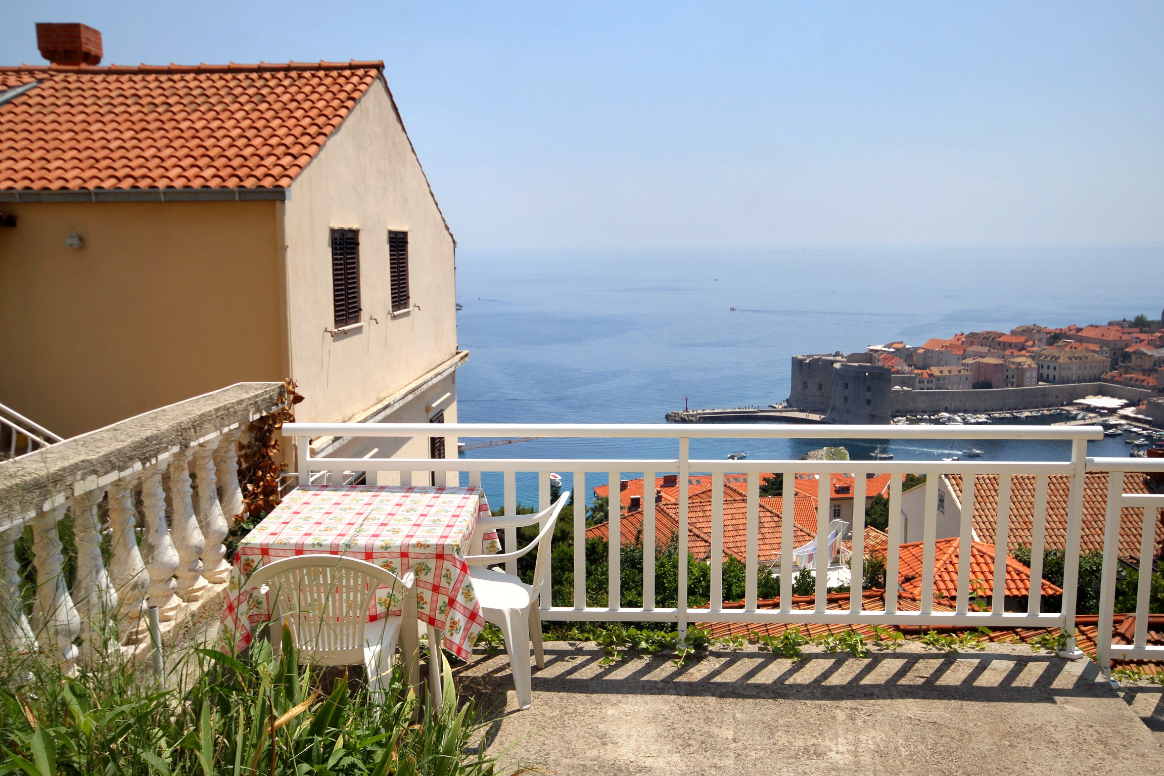 One bedroom apartment with terrace and sea view Dubrovnik (A-9099-a)