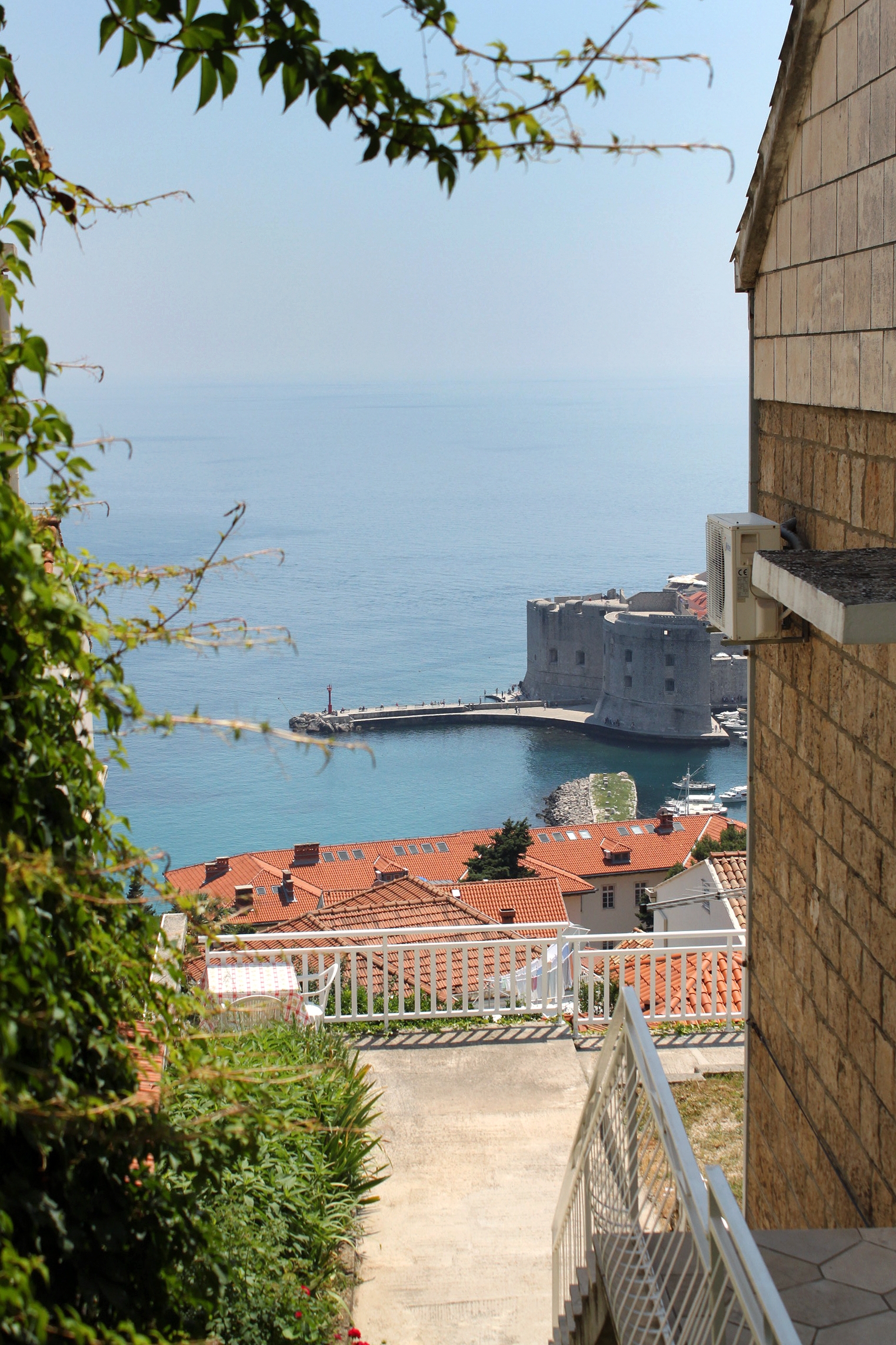 One bedroom apartment with terrace and sea view Dubrovnik  A-a