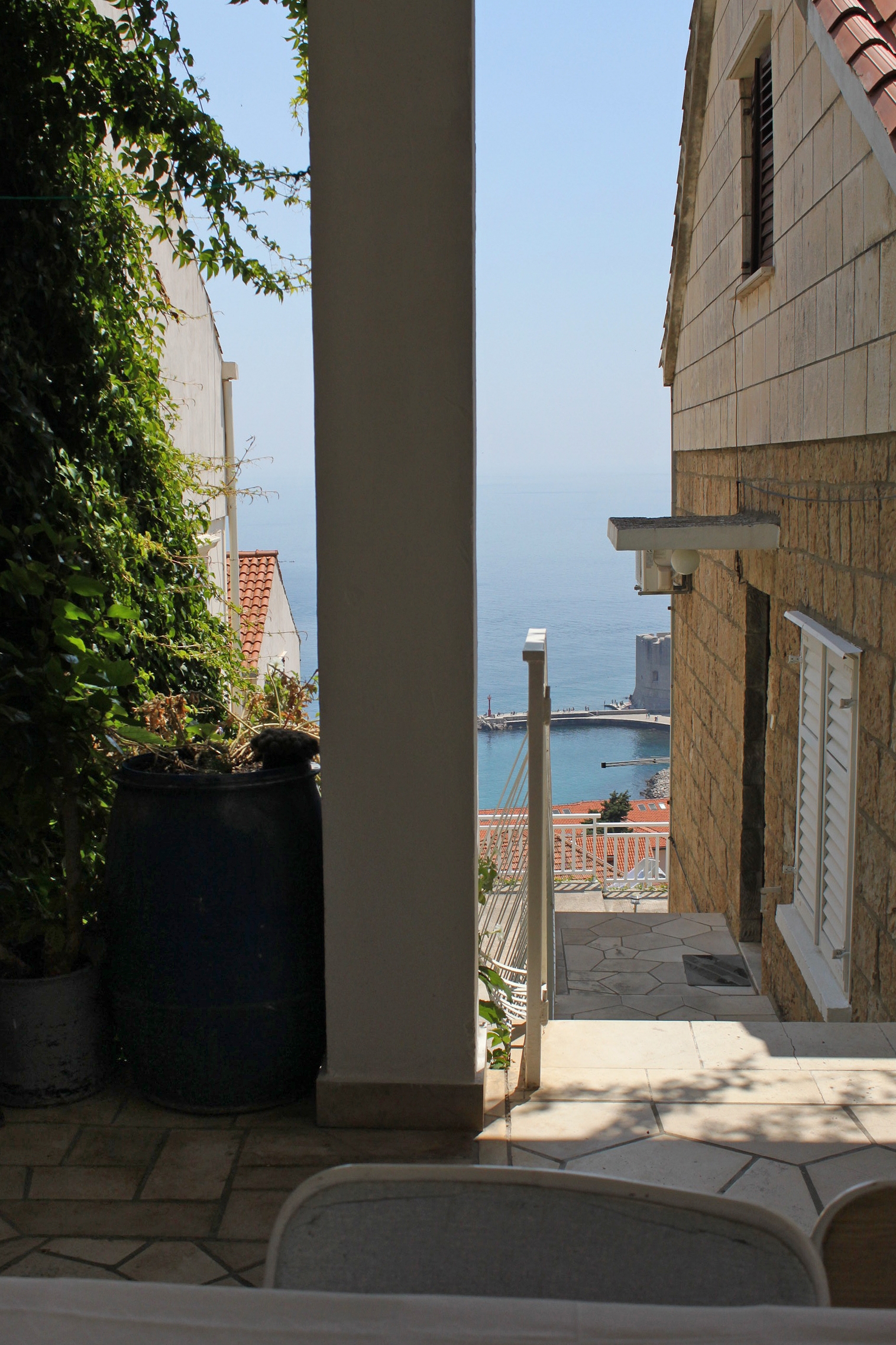 One bedroom apartment with terrace and sea view Dubrovnik  A-a