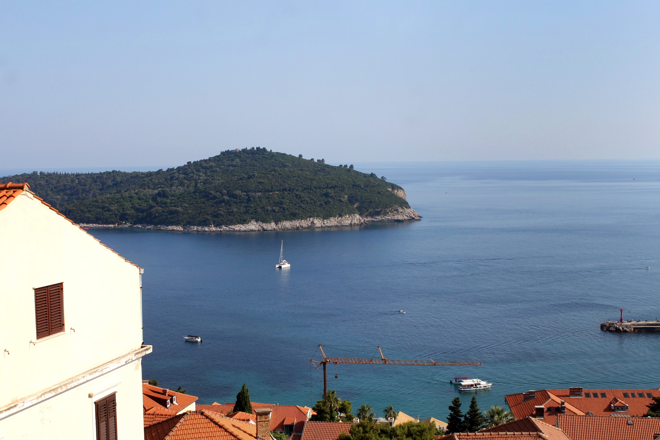 Three bedroom apartment with balcony and sea view Dubrovnik  A-b