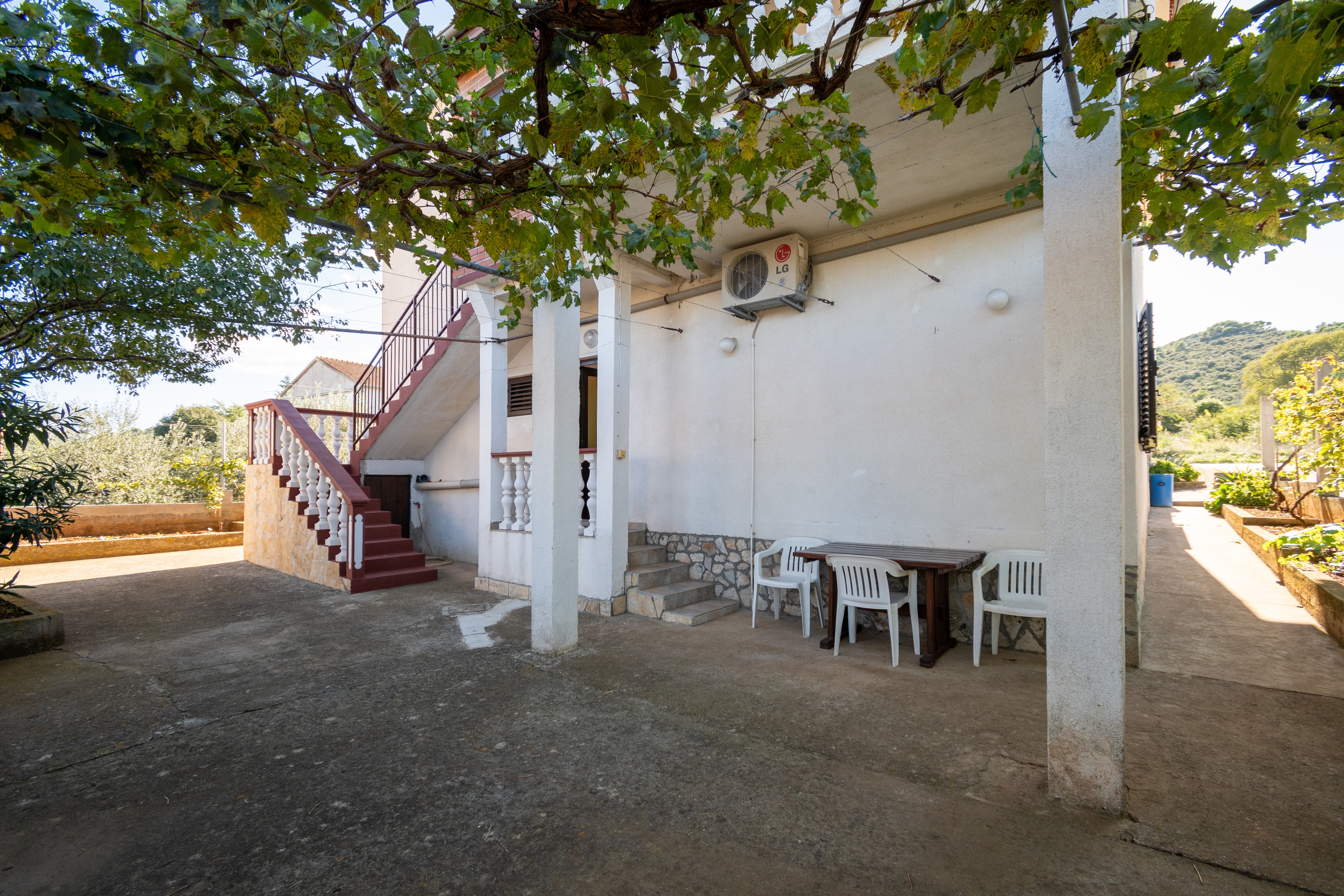 One bedroom apartment with terrace Sali, Dugi otok  A-b